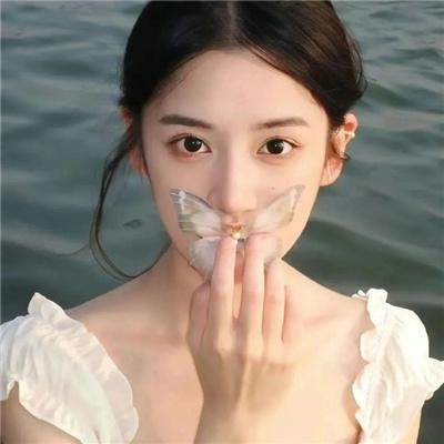 滑板女孩